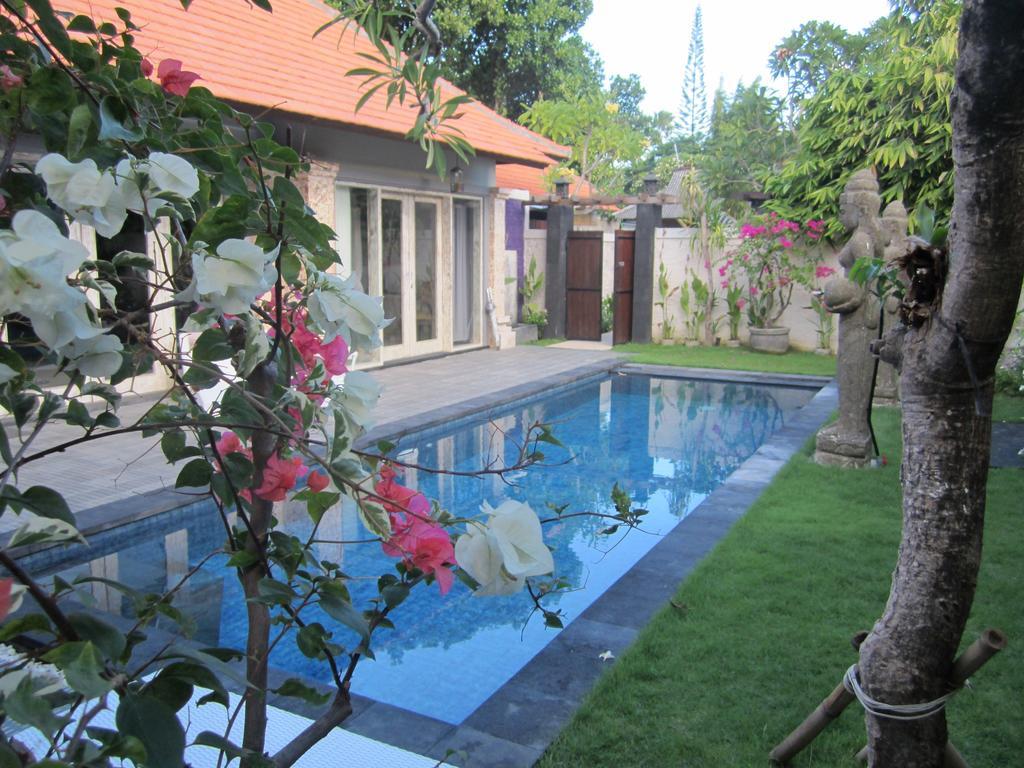 Bamboo Moon Villas Sanur Zewnętrze zdjęcie